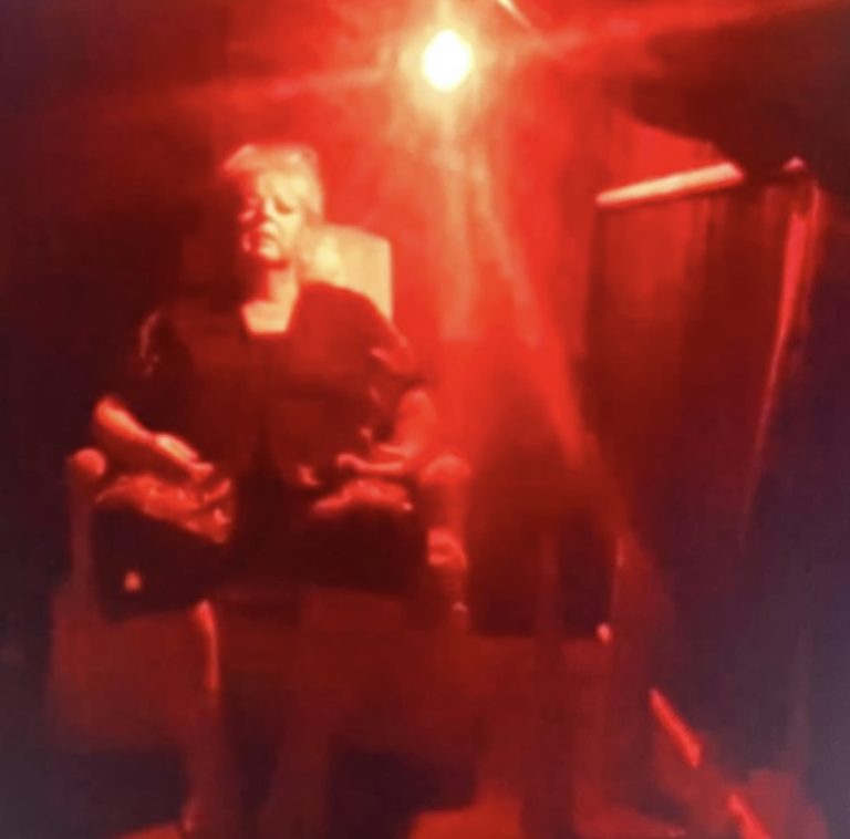 julie adreani phys medium